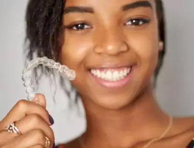 Invisalign: o guia completo para o sorriso perfeito