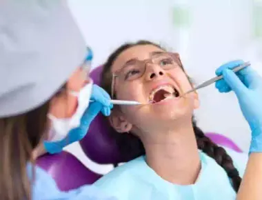 Contenção fixa: entenda o seu funcionamento e por quanto tempo usá-la